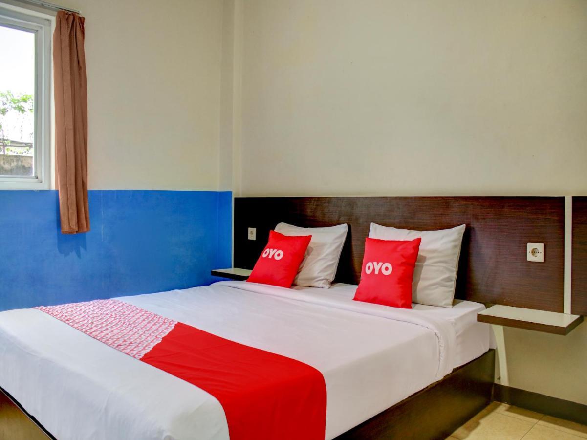 Oyo 90162 Remboelan Guest House Sungai Lutus Exteriér fotografie