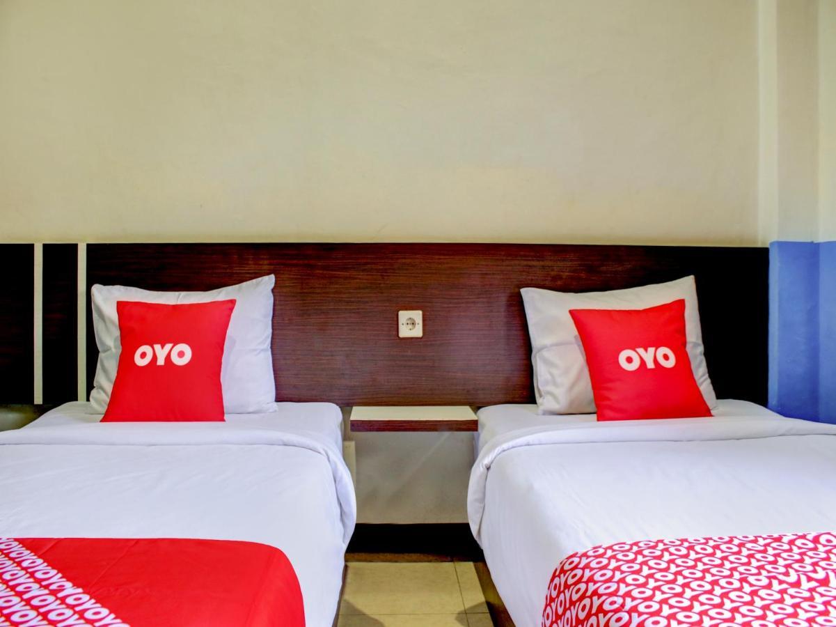 Oyo 90162 Remboelan Guest House Sungai Lutus Exteriér fotografie