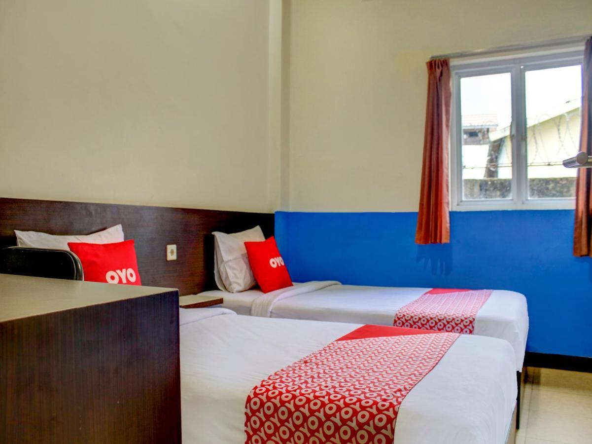 Oyo 90162 Remboelan Guest House Sungai Lutus Exteriér fotografie