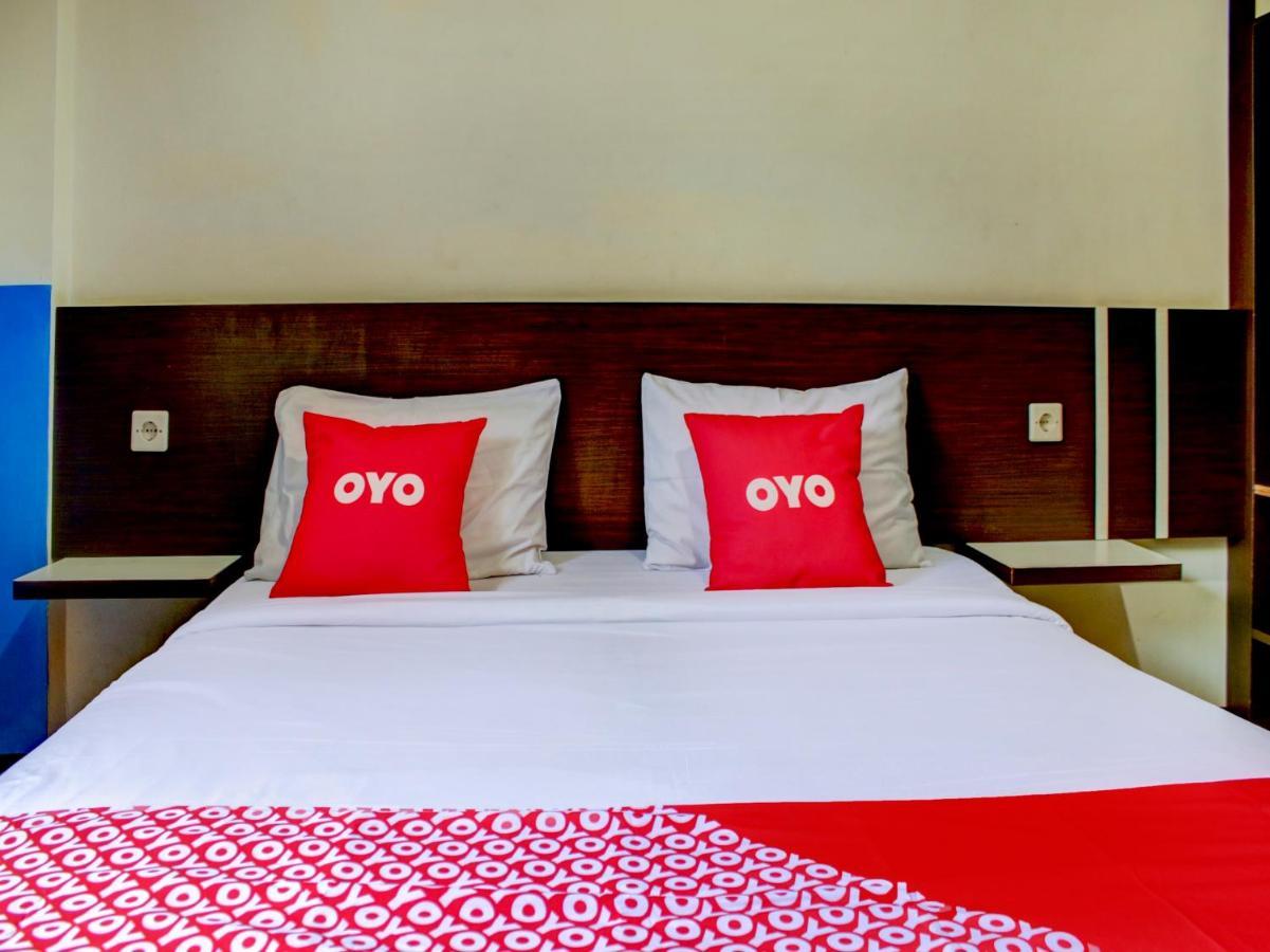 Oyo 90162 Remboelan Guest House Sungai Lutus Exteriér fotografie